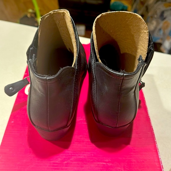 So Angelfish Onyx. Unworn. - Picture 3 of 4